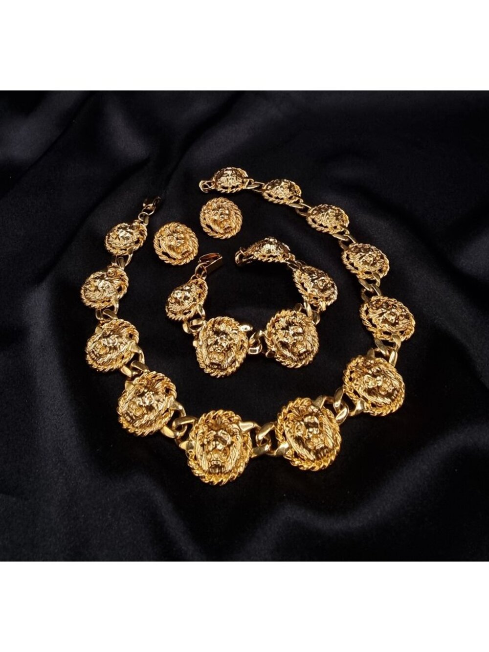 Rare Vintage Anne Klein 1990s Gold-Tone Lion Medallion Necklace Bracelet & Clip-
